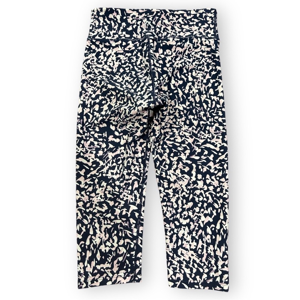 Rockwear Capri Leggings Black White and Lavender Pattern Gymwear Activewear - Picture 7 of 10